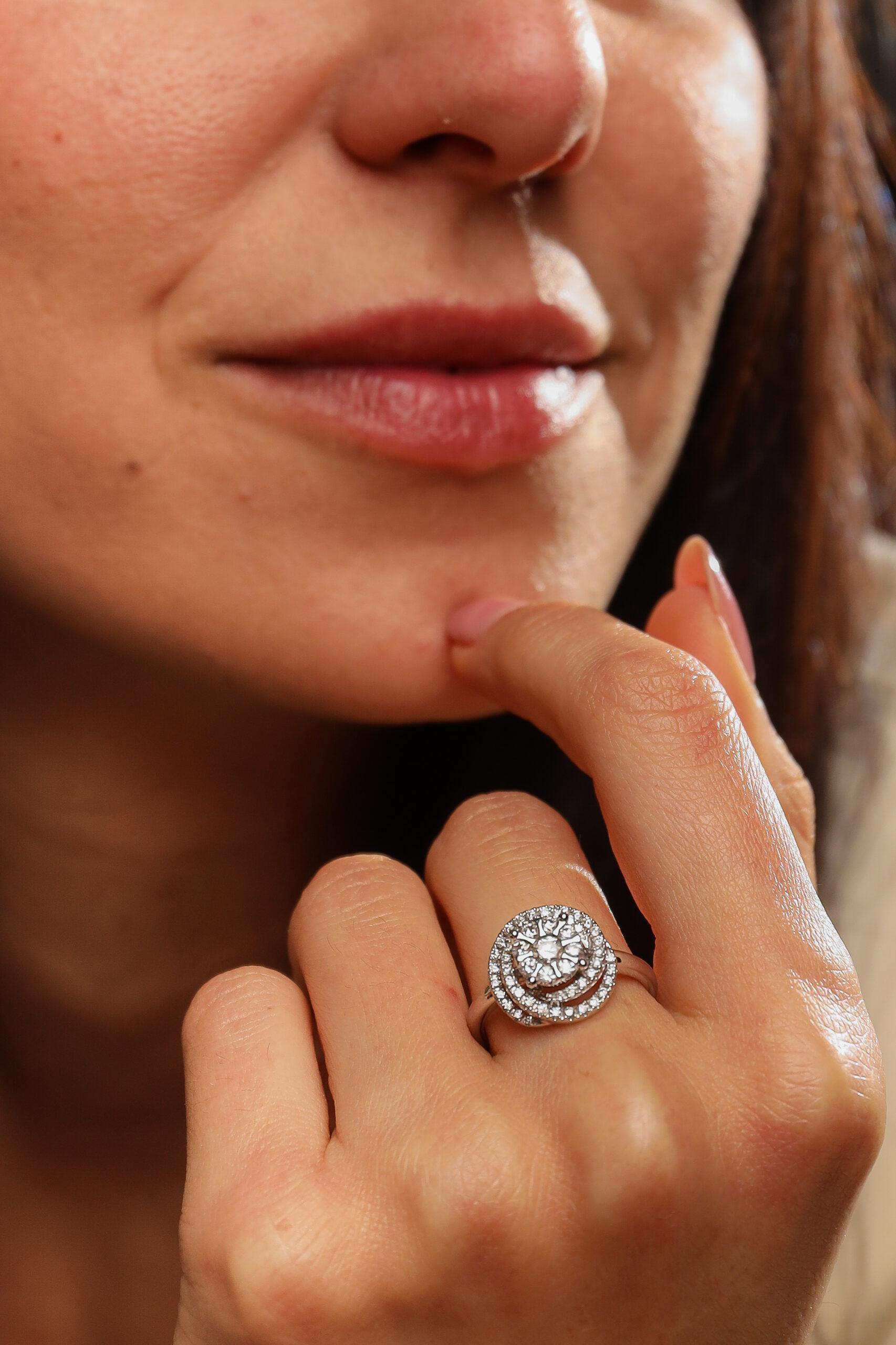 Anello Brillanti Tondo DonnaOro - immagine 3